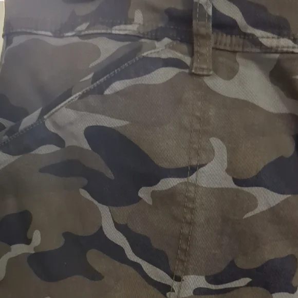 Camouflage Cargo Pants - Picture 5 of 11
